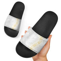 Niue White Sunday Slide Sandals Niuean Hiapo With Puakenikeni Lei