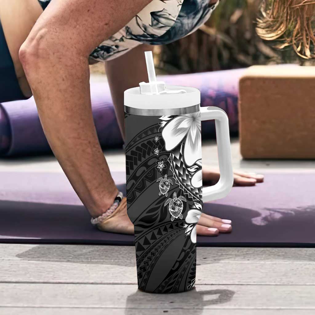 Polynesia Romantic Valentine Tumbler With Handle Sea Turtle Couple With Black Plumeria