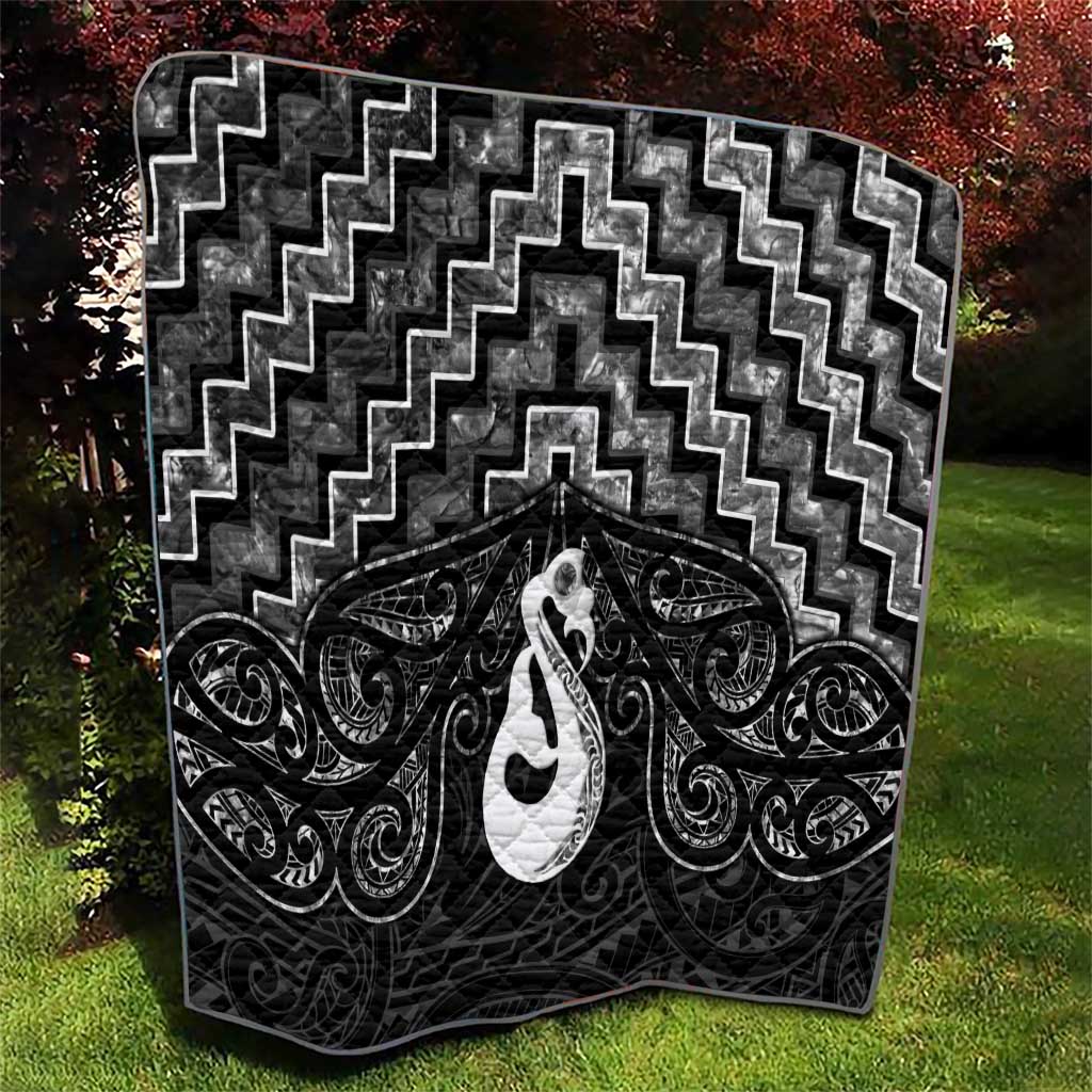New Zealand Maori Quilt Poutama Manaia Black Paua Shell LT05 - Polynesian Pride