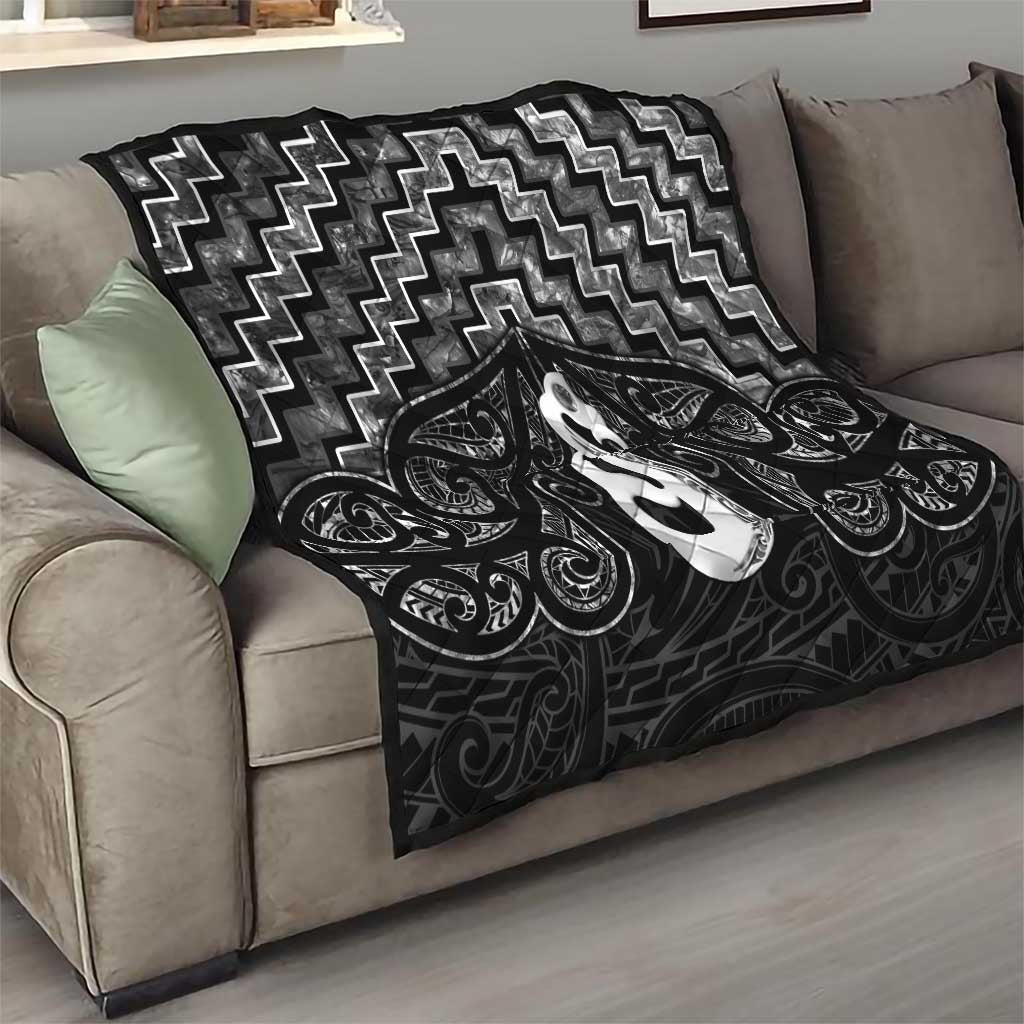 New Zealand Maori Quilt Poutama Manaia Black Paua Shell LT05 - Polynesian Pride