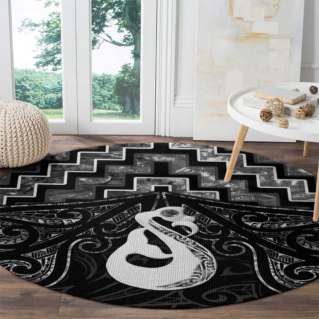 New Zealand Maori Round Carpet Poutama Manaia Black Paua Shell LT05 - Polynesian Pride