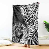 Hibiscus With Black Austronesian Tattoo Pattern Blanket - Polynesian Pride