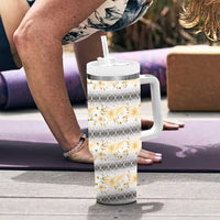 Samoa White Sunday Tumbler With Handle Samoan Tapa Yellow Hibiscus - Polynesian Pride