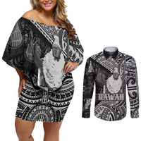 Hawaii King Kamehameha Couples Matching Off Shoulder Short Dress and Long Sleeve Button Shirt With Hawaiian Ipu Motifs Black Version