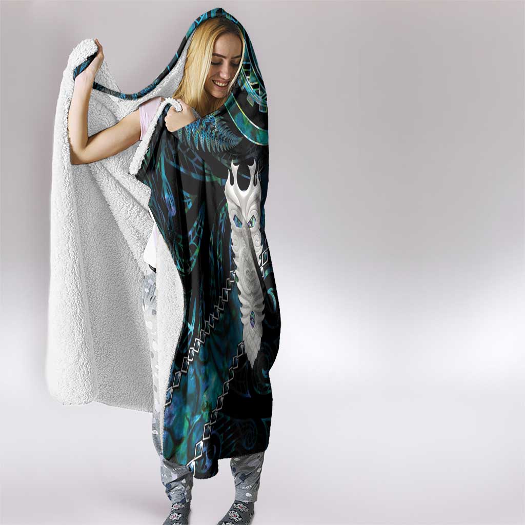 New Zealand Aotearoa Hooded Blanket Maori Tane Te Waiora Paua Shell Glitter Turquoise