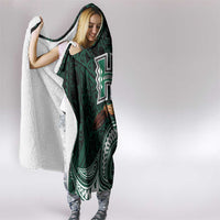 Hawaii Ikaika Warrior Football Hooded Blanket Polynesian Tribal Tattoo - Polynesian Pride