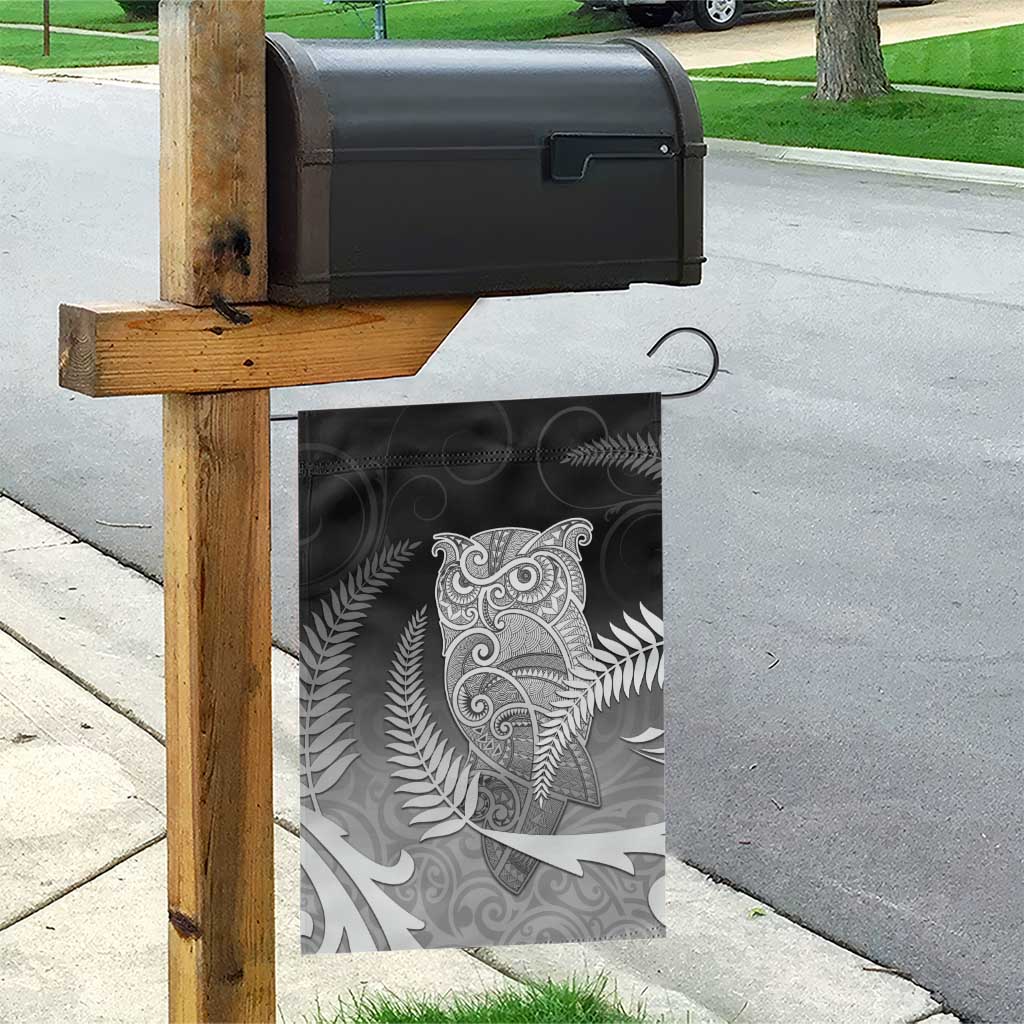 New Zealand Aotearoa Ruru Garden Flag Maori Fern Art Black