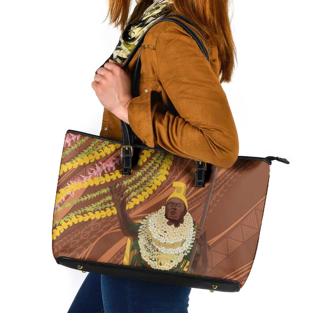 Hawaii King Kamehameha Leather Tote Bag Hawaiian Kakau Pattern With Leis LT05 Brown - Polynesian Pride