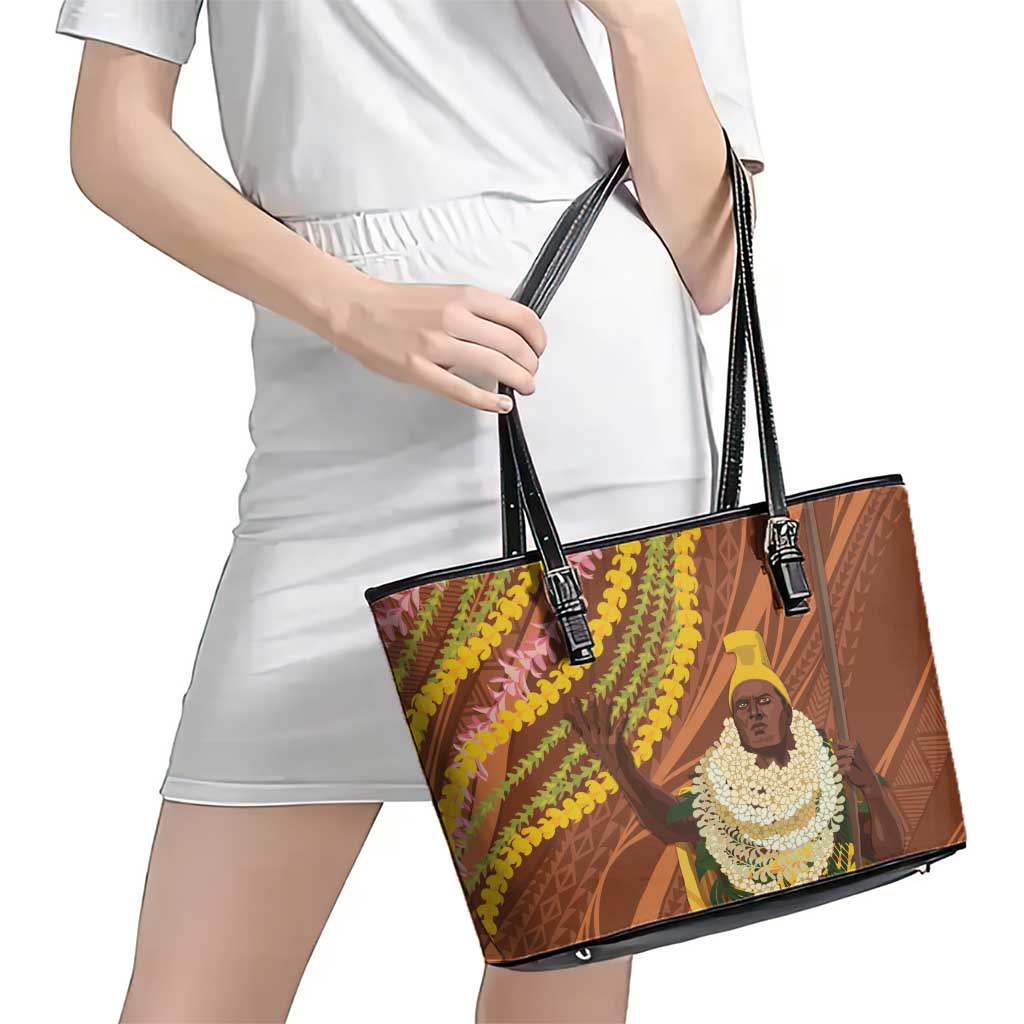 Hawaii King Kamehameha Leather Tote Bag Hawaiian Kakau Pattern With Leis LT05 - Polynesian Pride