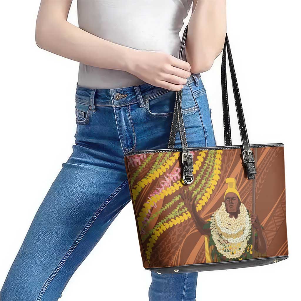 Hawaii King Kamehameha Leather Tote Bag Hawaiian Kakau Pattern With Leis LT05 - Polynesian Pride