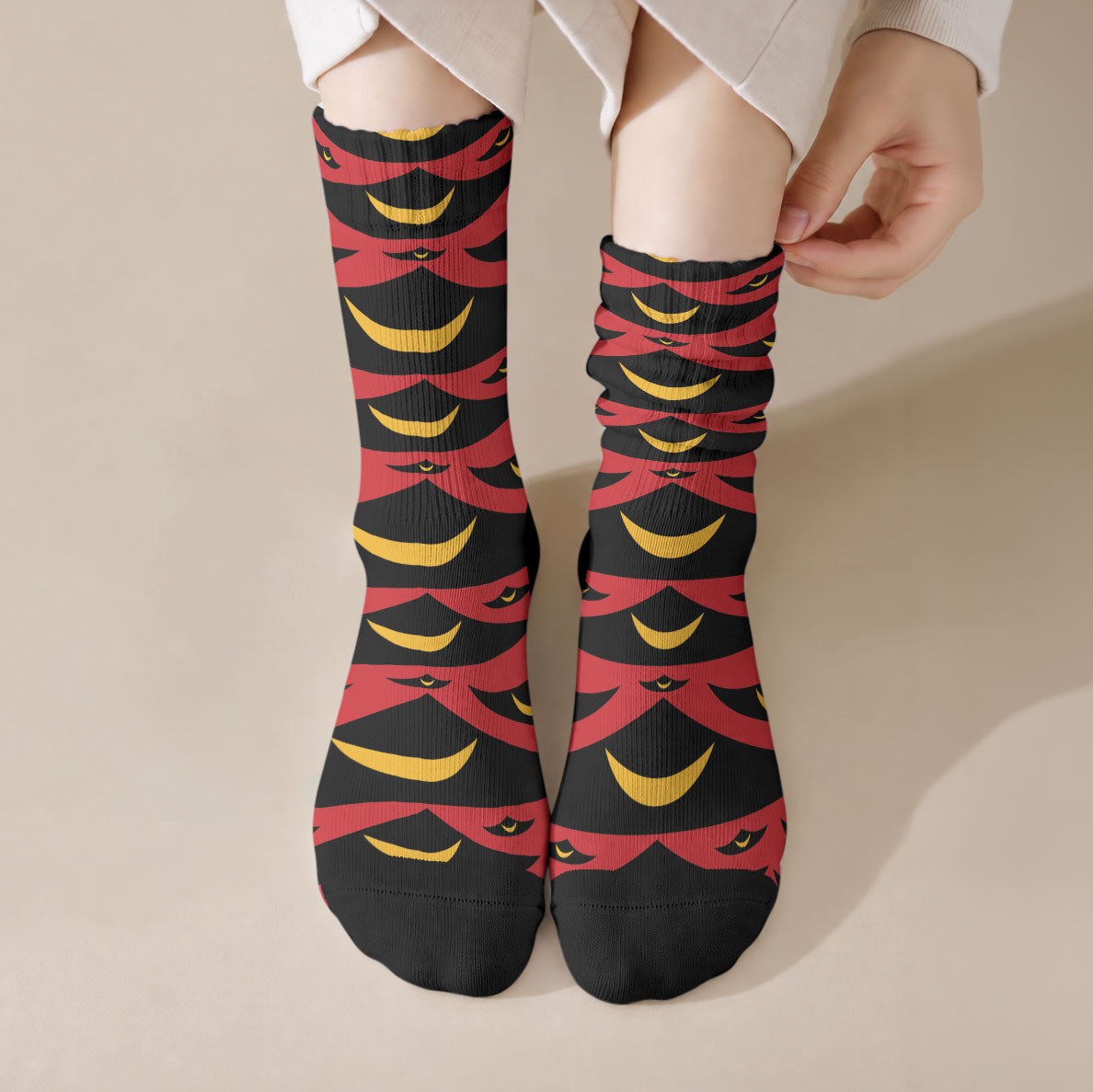 Hawaii Ahu Ula Inspired Crew Socks Red Version LT05 Crew Socks Red - Polynesian Pride