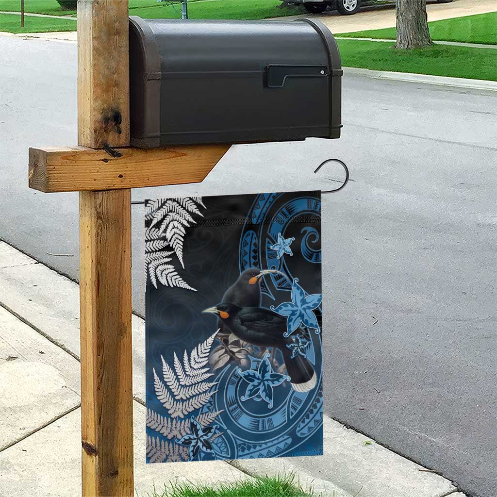 New Zealand Huia Bird Garden Flag Aotearoa Maori Pattern