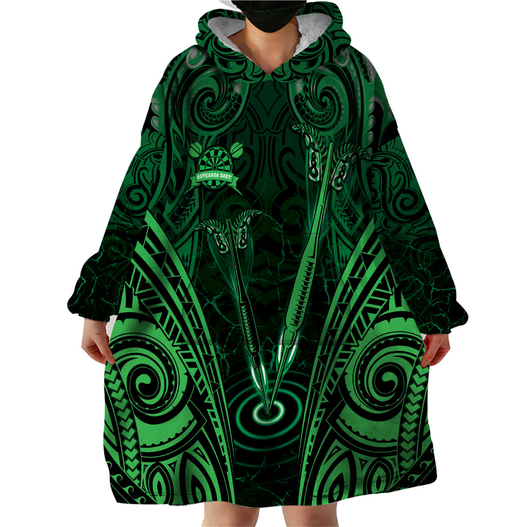 Personalised New Zealand Darts Wearable Blanket Hoodie Green Dart Board Maori Pattern