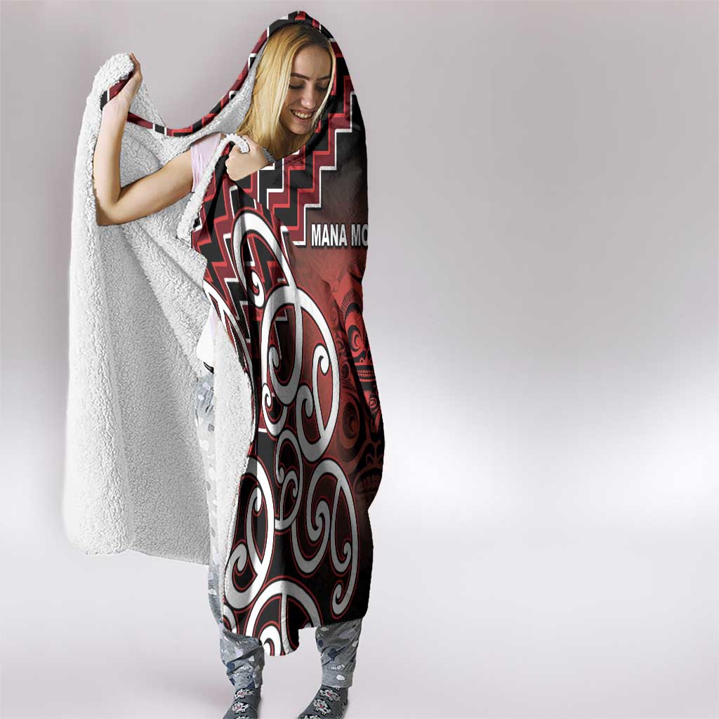 Aotearoa Mana Motuhake Hooded Blanket Poutama With Maori Pattern - Polynesian Pride
