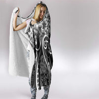 Polynesian Women's Day Hooded Blanket Black Hibiscus Flowers With Polynesian Pattern LT05 - Polynesian Pride