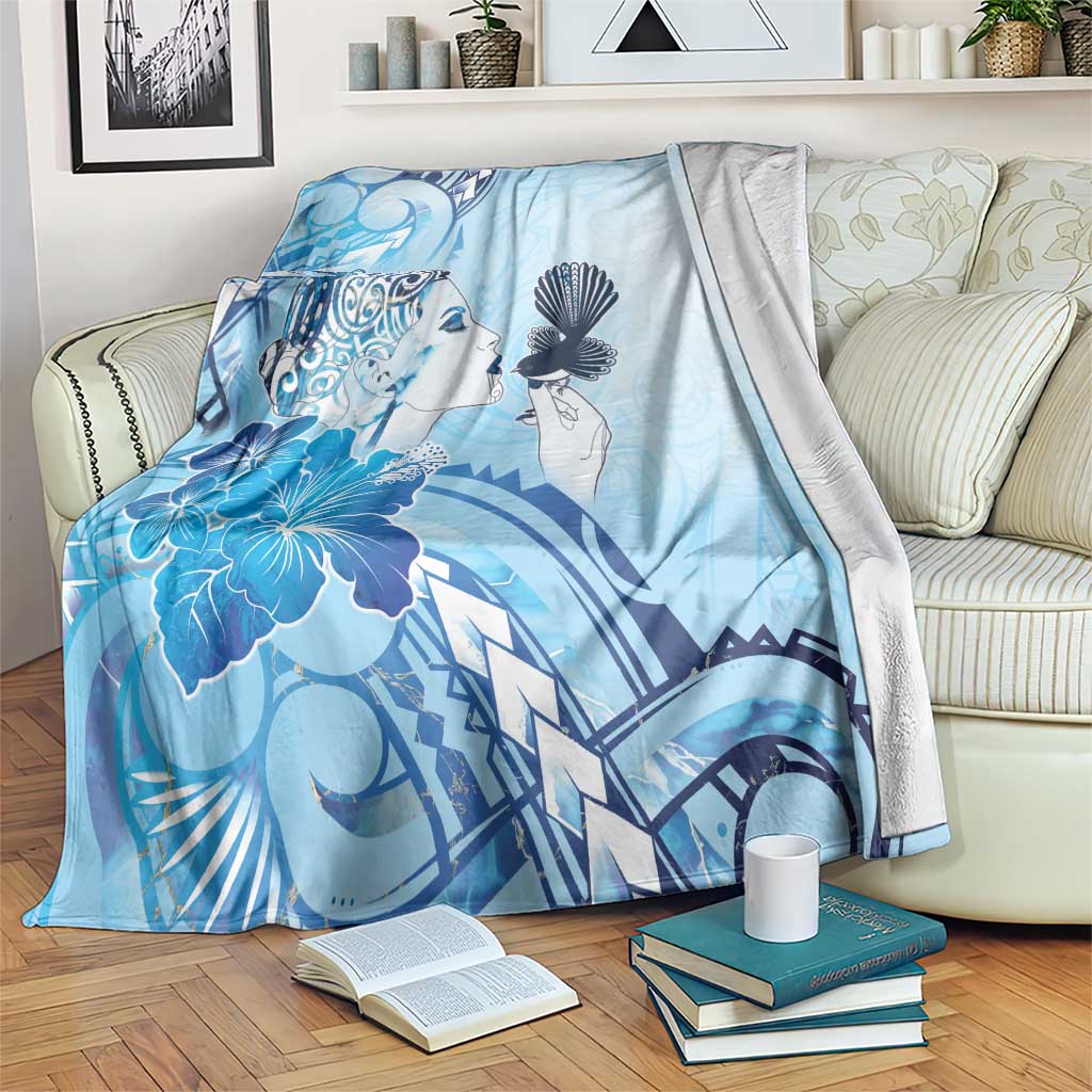 Aotearoa Maori Wahine Blanket Fantail Bird Blue Gold Marble