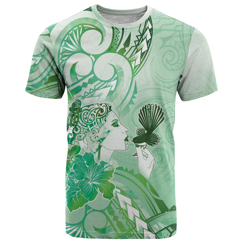 Aotearoa Maori Wahine T Shirt Fantail Bird Green Gold Marble
