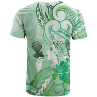 Aotearoa Maori Wahine T Shirt Fantail Bird Green Gold Marble
