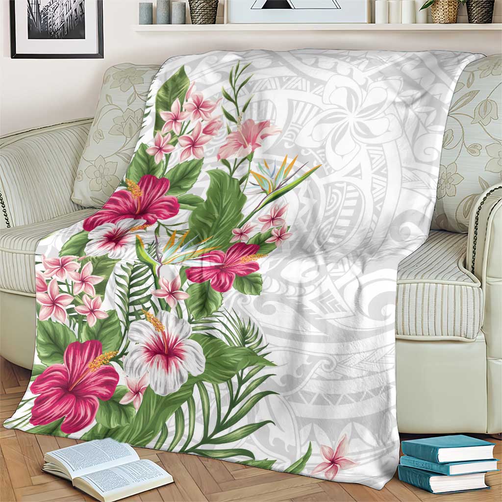 Hawaii Tropical Flowers Blanket Polynesian Tattoo White