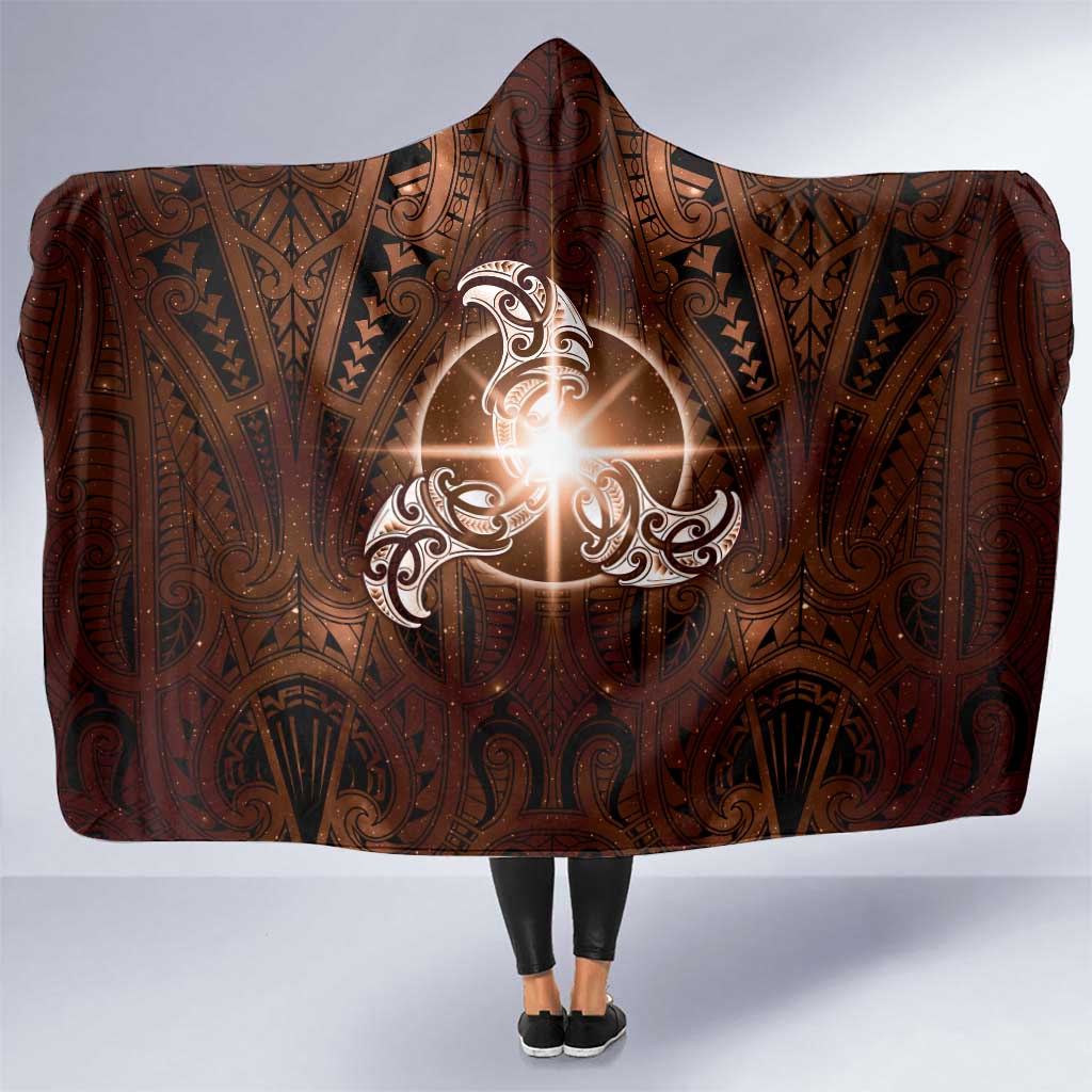New Zealand Matariki Tupuanuku Hooded Blanket Maori Moko Brown Galaxy