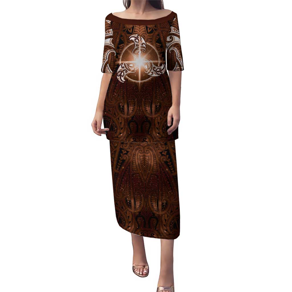 New Zealand Matariki Tupuanuku Puletasi Maori Moko Brown Galaxy LT05 Long Dress Brown - Polynesian Pride
