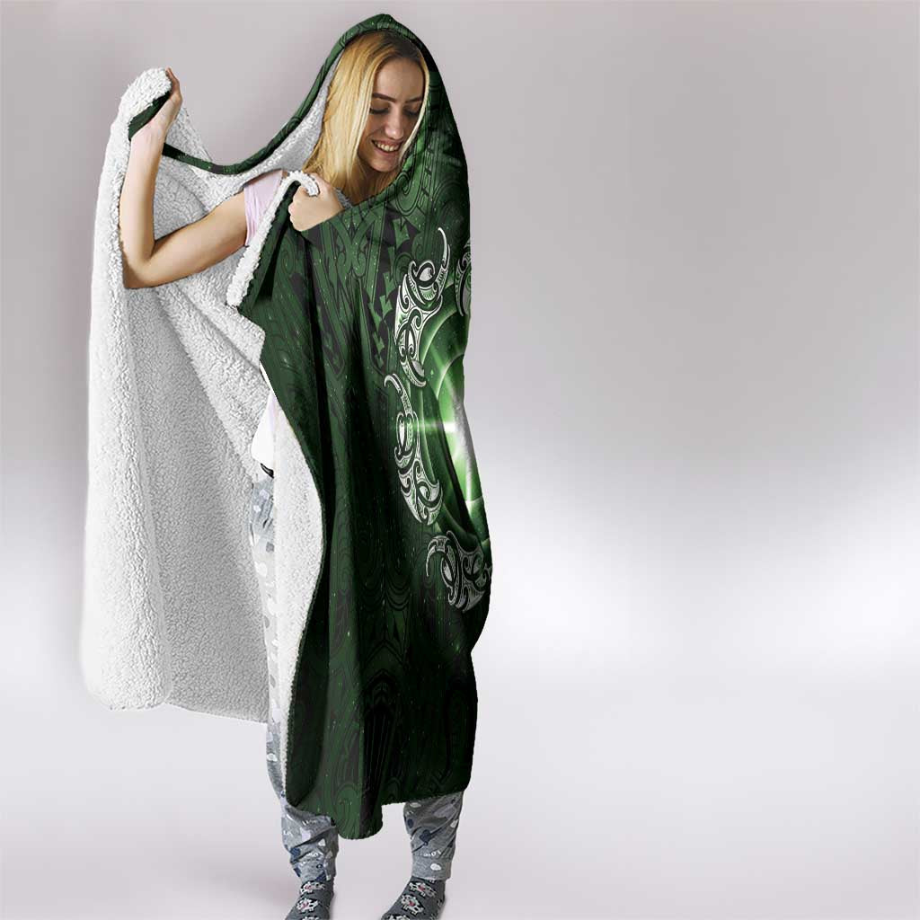 New Zealand Matariki Tupuarangi Hooded Blanket Maori Moko Green Galaxy