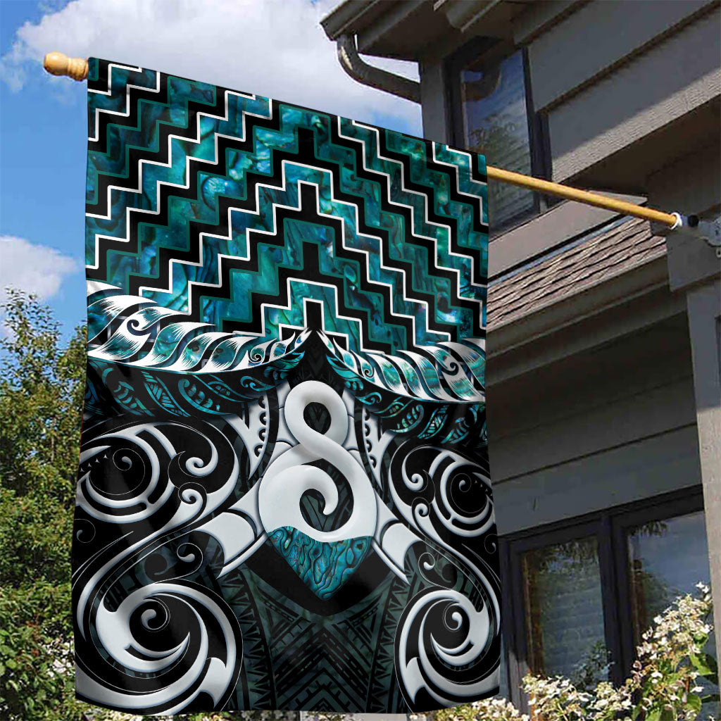 New Zealand Maori Garden Flag Poutama Pikorua - Single Twist Paua Shell