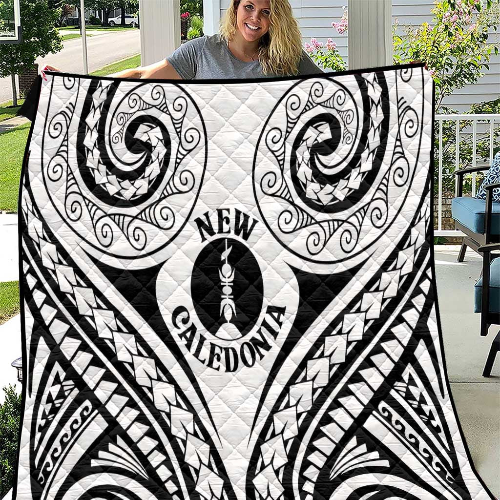 New Caledonia Day Quilt Polynesian Curves White Color - Polynesian Pride