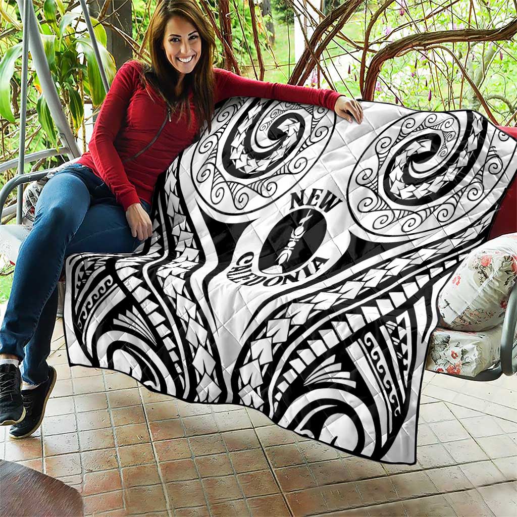New Caledonia Day Quilt Polynesian Curves White Color - Polynesian Pride