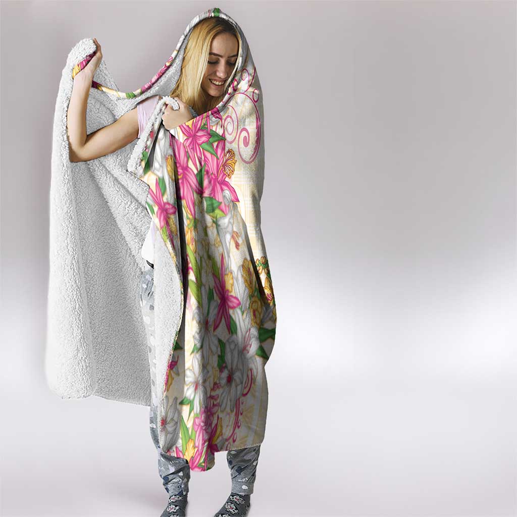 Hawaii Palaka Hooded Blanket Yellow Tribal Pattern With Tropical Flowers - Polynesian Pride