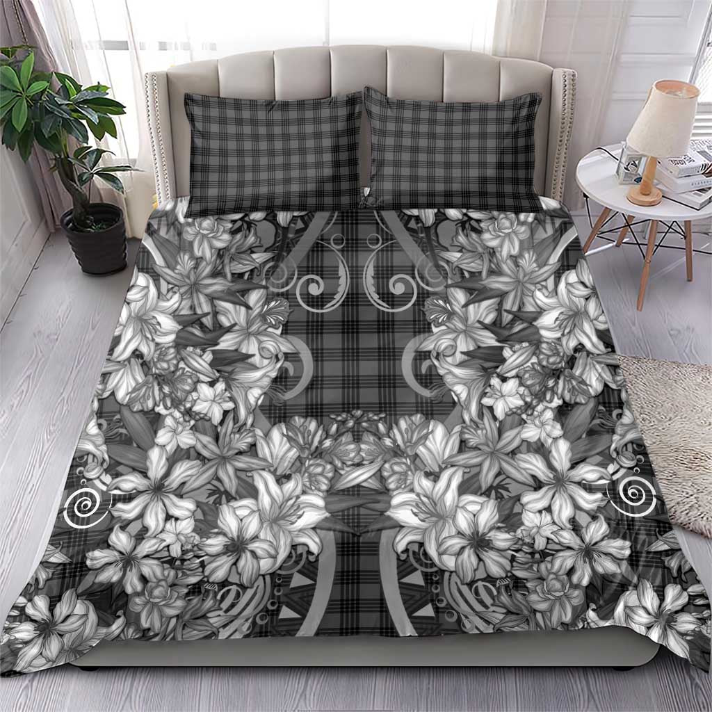 Hawaii Palaka Bedding Set Black Tribal Pattern With Tropical Flowers - Polynesian Pride