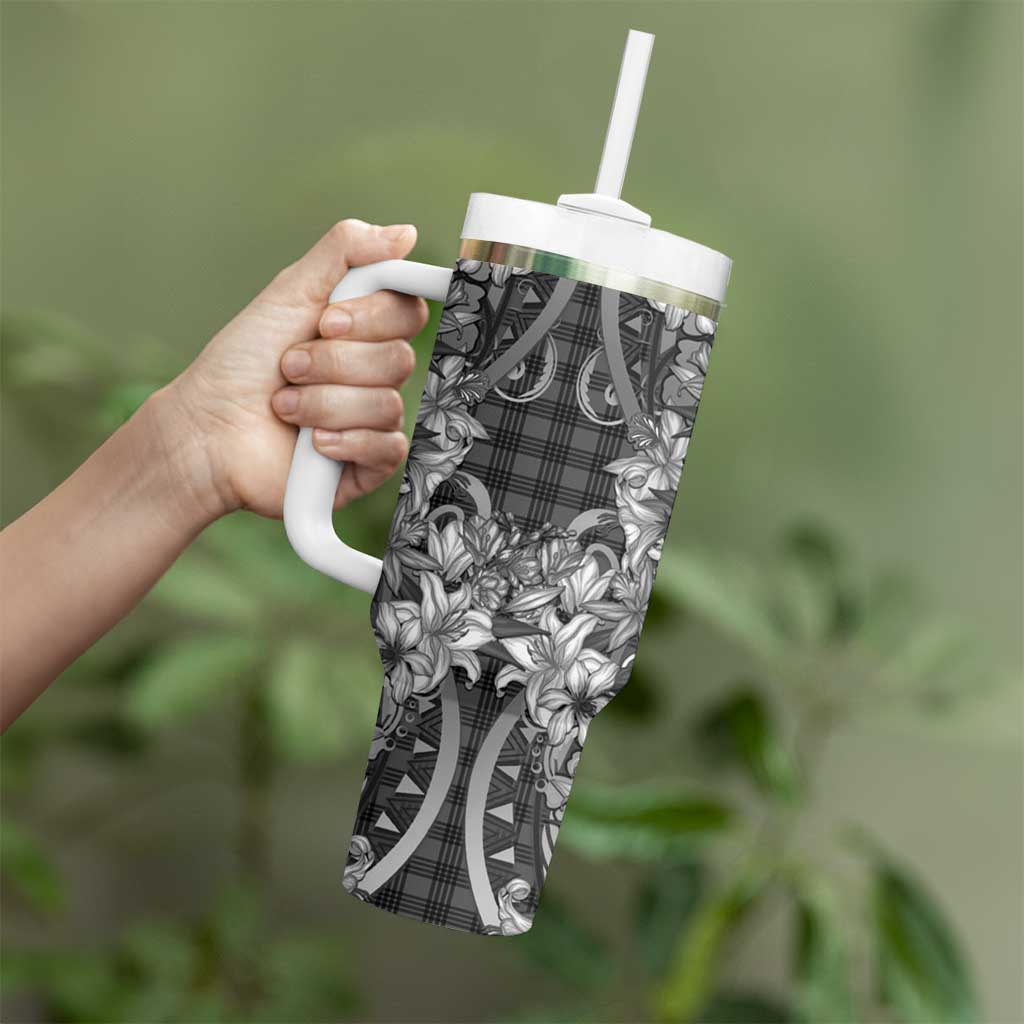 Hawaii Palaka Tumbler With Handle Black Tribal Pattern With Tropical Flowers - Polynesian Pride