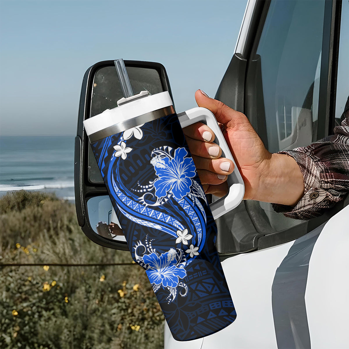 Blue Polynesian Pattern With Tropical Flowers Tumbler With Handle