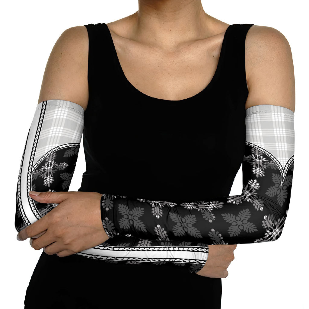 Black Hawaii Paniolo Quilt Motif Arm Sleeves LT05 - Polynesian Pride