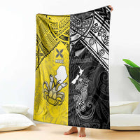New Zealand Maori And Niue Hiapo Blanket Lizard And Coconut Crab Together