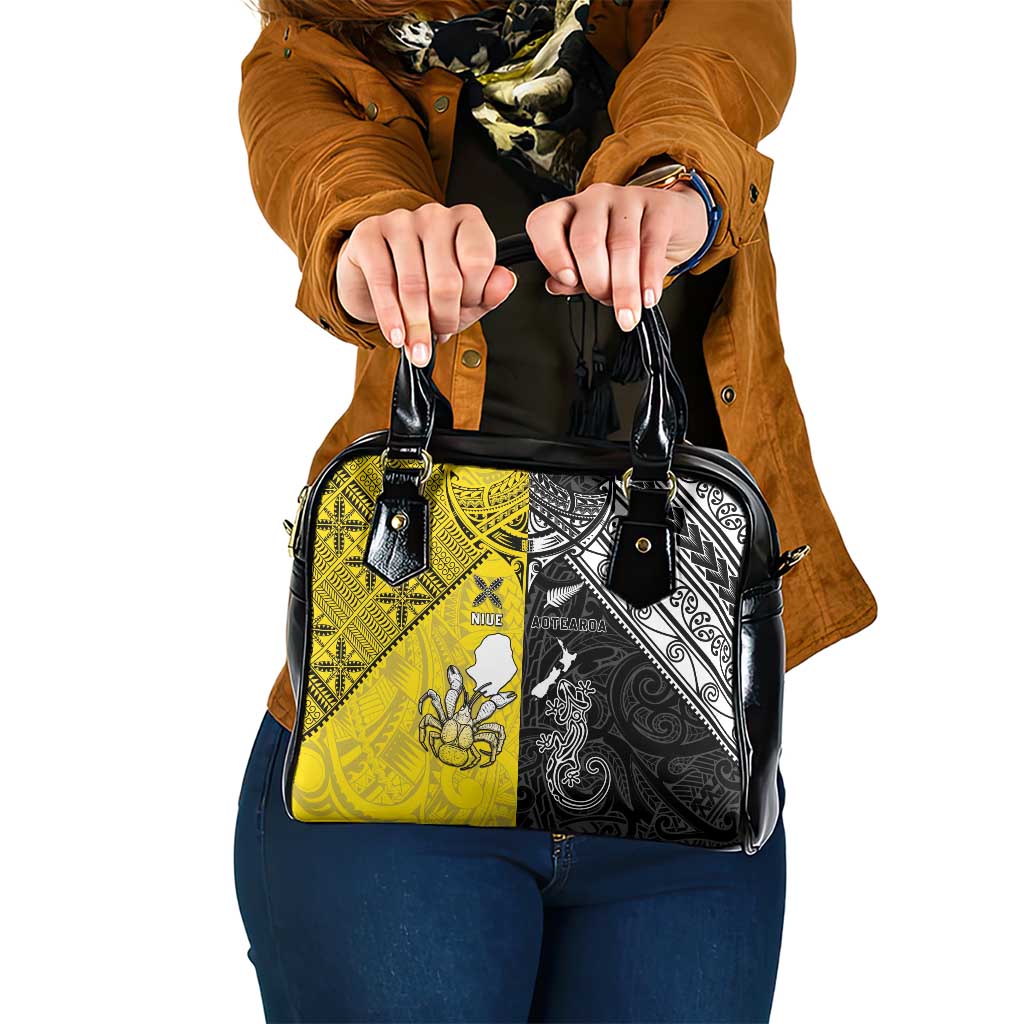 New Zealand Maori And Niue Hiapo Shoulder Handbag Lizard And Coconut Crab Together