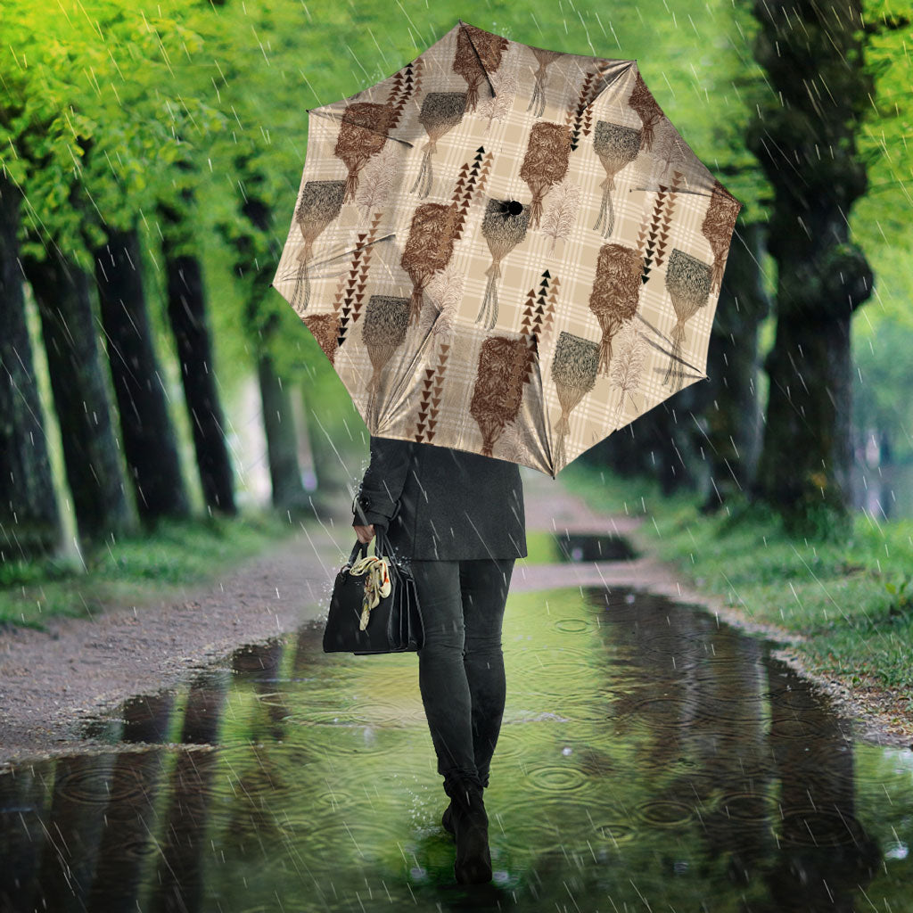 Aloha Hawaii Vintage Kahili Pa'a Lima Umbrella Palaka Print Cozy Beige