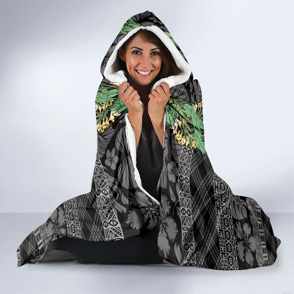 Hawai'i Paniolo Maile Twisted Lei Hooded Blanket Obsidian Black LT7 - Polynesian Pride