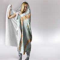 Hawaii Kaho'olawe Island Flowers Lei Hooded Blanket Silver Hinahina Kū Kahakai