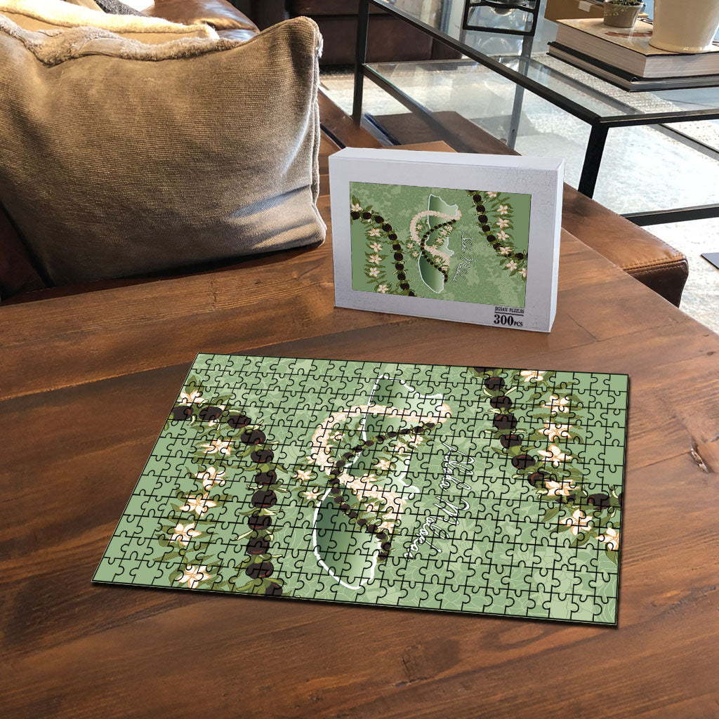 Hawaii Molokai Island Flowers Lei Puzzle Kukui Nut Mossy Green