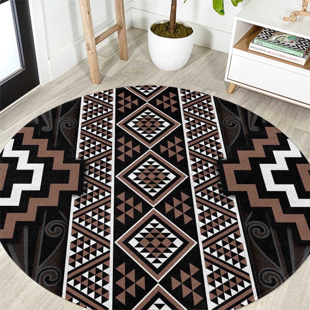 Classic Tukutuku Pattern Aotearoa Round Carpet Niho Taniwha and Puhoro Motifs LT7 Brown - Polynesian Pride