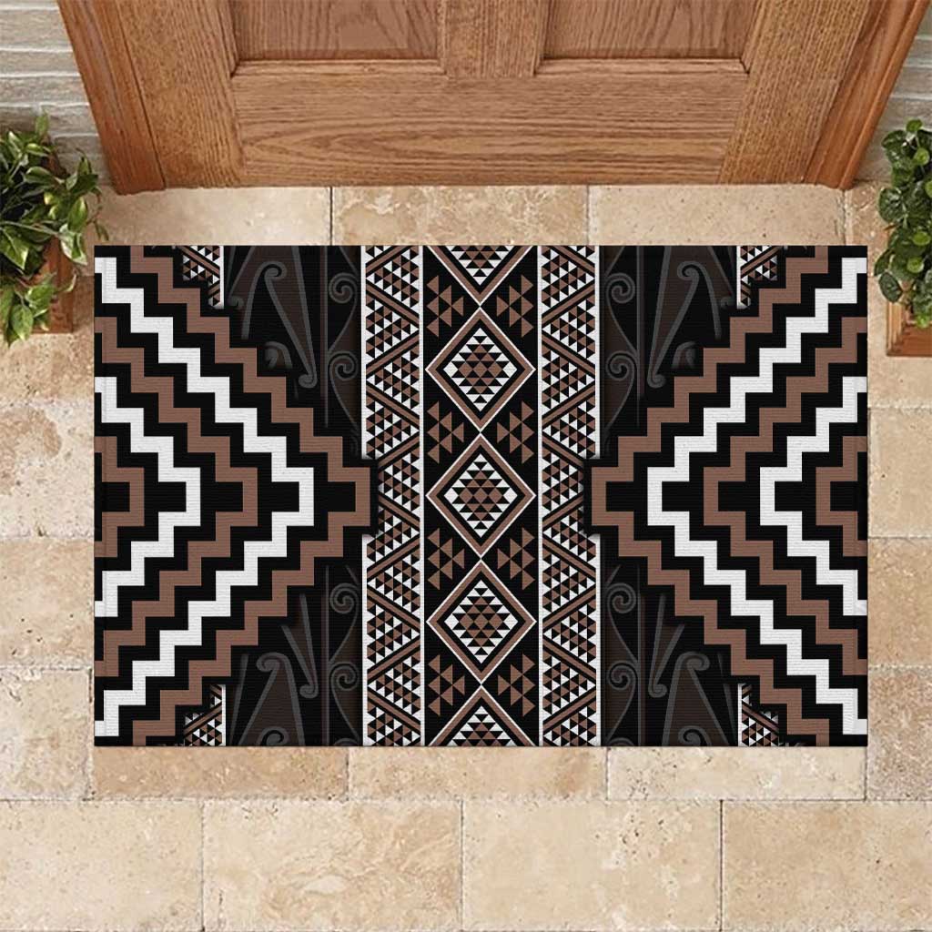 Classic Tukutuku Pattern Aotearoa Rubber Doormat Niho Taniwha and Puhoro Motifs LT7 Brown - Polynesian Pride