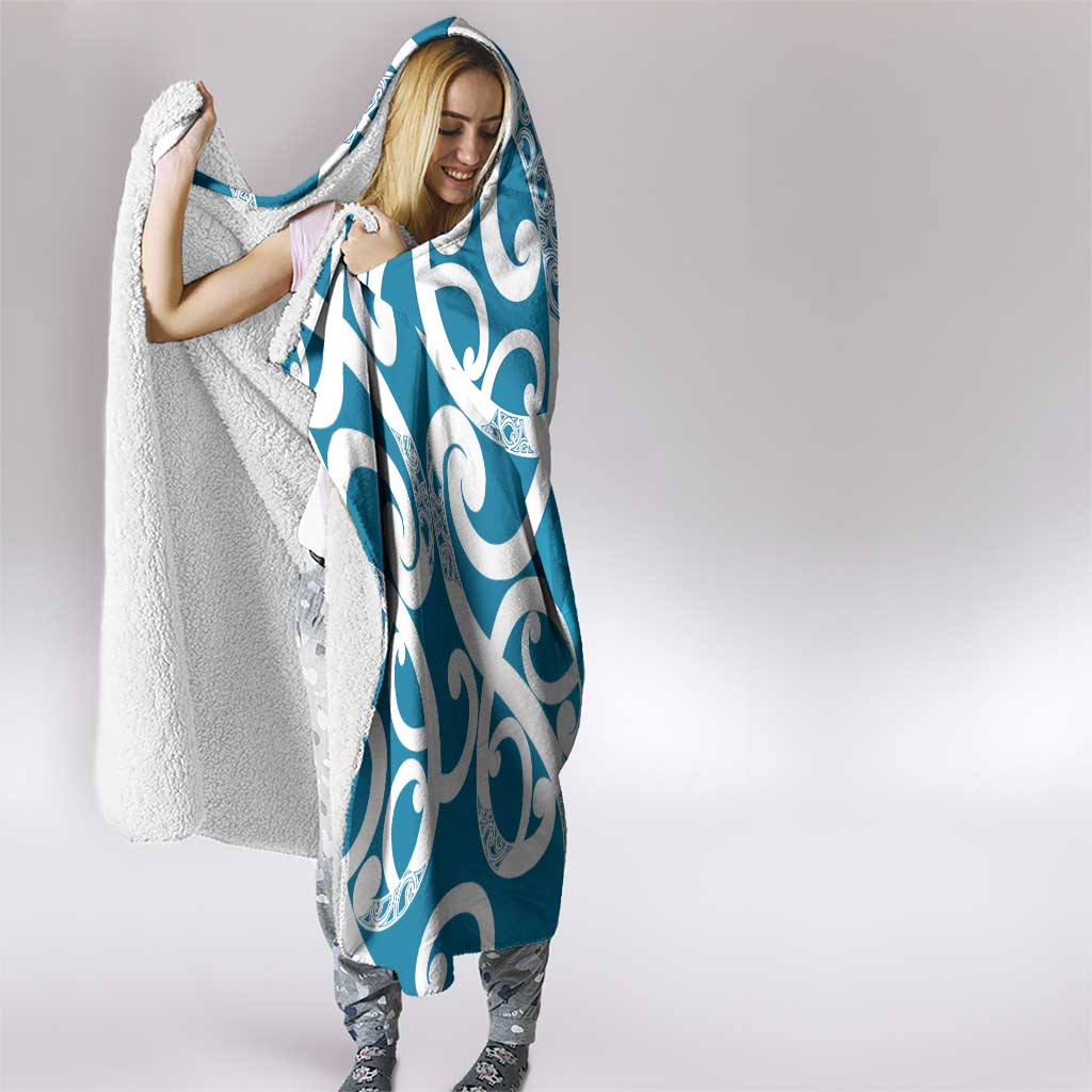 Azure Blue Maori Hooded Blanket Koru Kowhaiwhai - Polynesian Pride