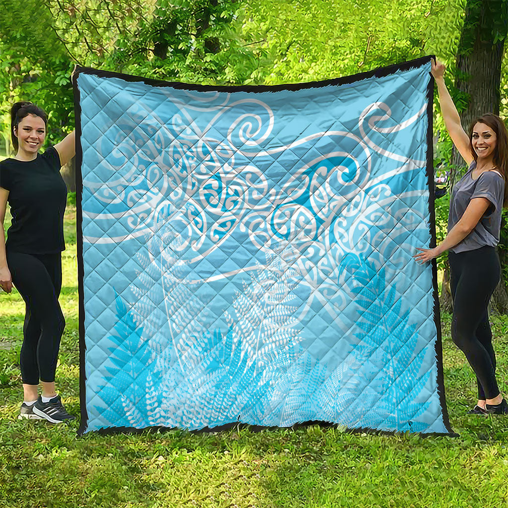 Aotearoa Maori Koru Curves Quilt Silver Ferns - Turquoise