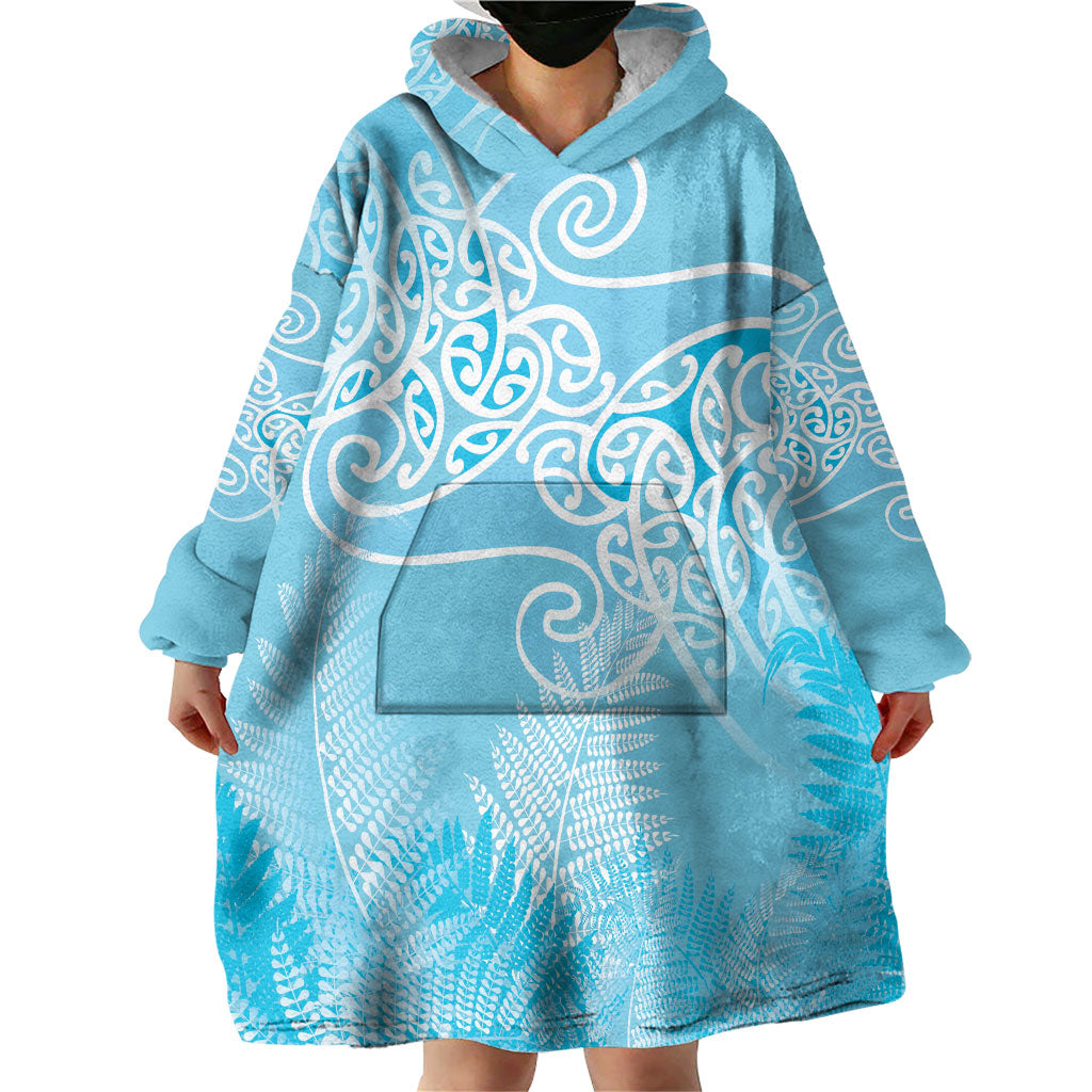 Aotearoa Maori Koru Curves Wearable Blanket Hoodie Silver Ferns - Turquoise