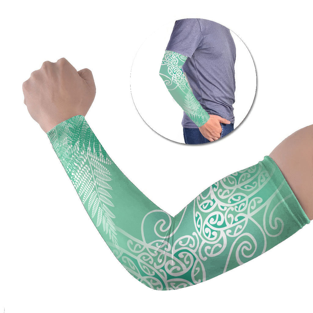 Aotearoa Maori Koru Curves Arm Sleeves Silver Ferns - Mint
