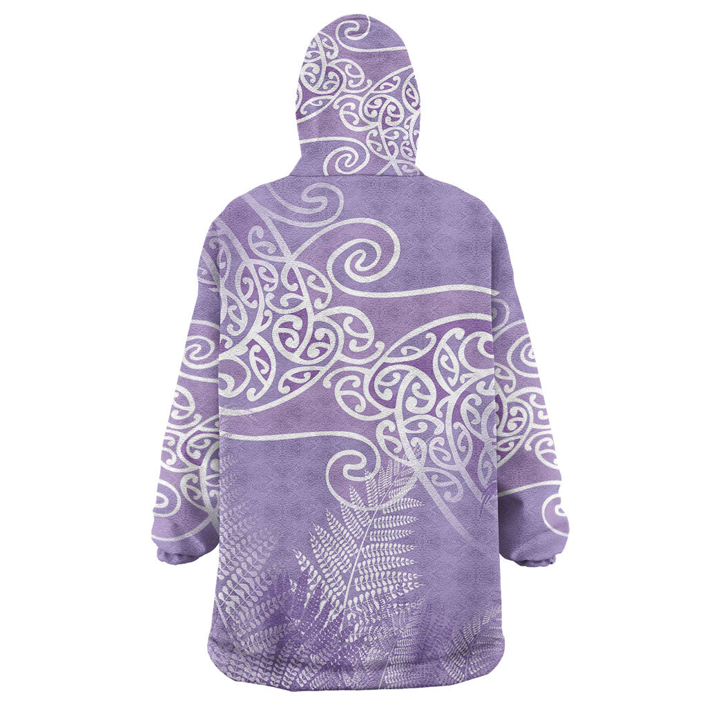 Aotearoa Maori Koru Curves Wearable Blanket Hoodie Silver Ferns - Amethyst