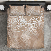 Aotearoa Maori Koru Curves Bedding Set Silver Ferns - Mocha
