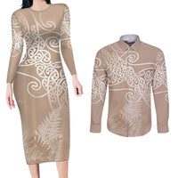 Aotearoa Maori Koru Curves Couples Matching Long Sleeve Bodycon Dress and Long Sleeve Button Shirt Silver Ferns - Mocha