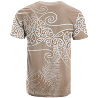 Aotearoa Maori Koru Curves T Shirt Silver Ferns - Mocha